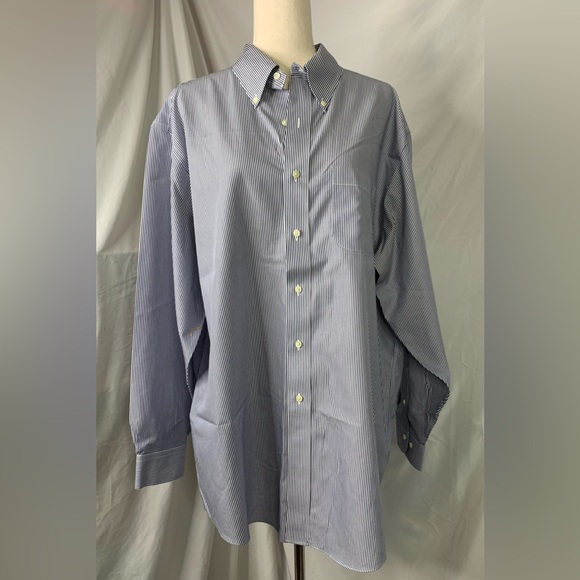 3/$10 Men’s Brooks Brothers Striped Collared Button Down Shirt neck size 17.5 - Picture 2 of 9